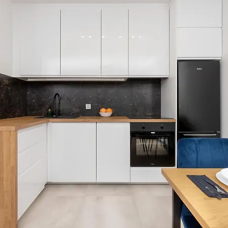 Starowiejska With Balcony & Parking Next To Arena Stadium By Renters