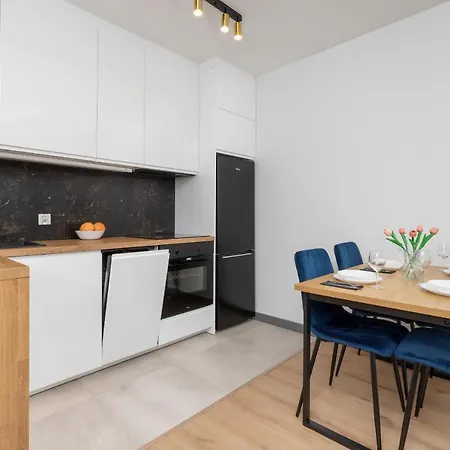 Апартаменты Starowiejska With Balcony & Parking Next To Arena Stadium By Renters *