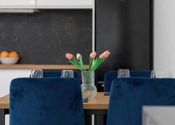 Starowiejska With Balcony & Parking Next To Arena Stadium By Renters *