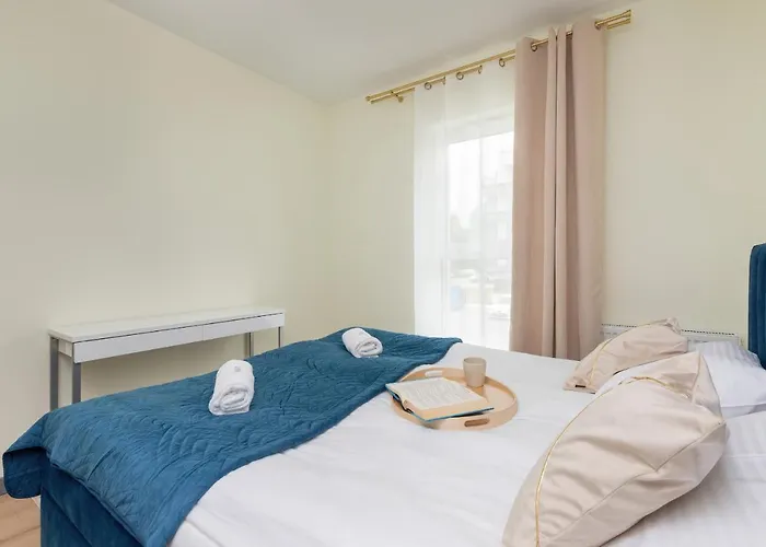 Starowiejska With Balcony & Parking Next To Arena Stadium By Renters